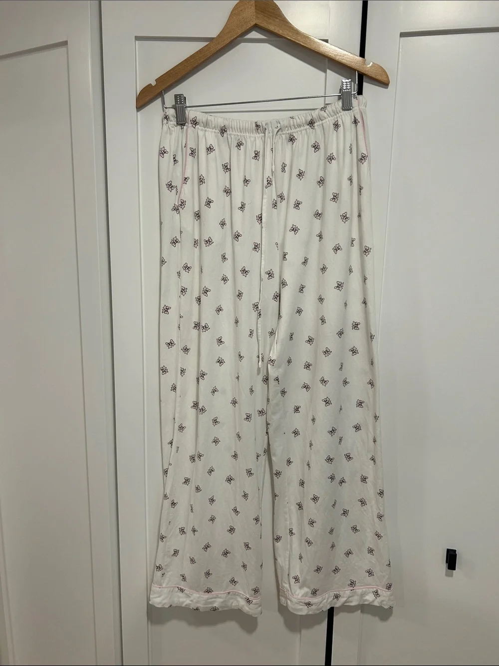 Forever 21 White Short-Sleeve Floral Pajama Set with Pink Accents